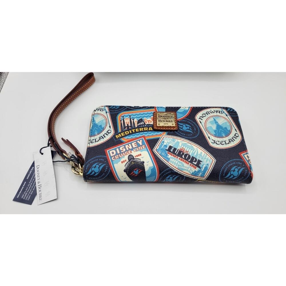 Dooney & Bourke Disney Cruise Line Europe Itinerary Wristlet *NWT